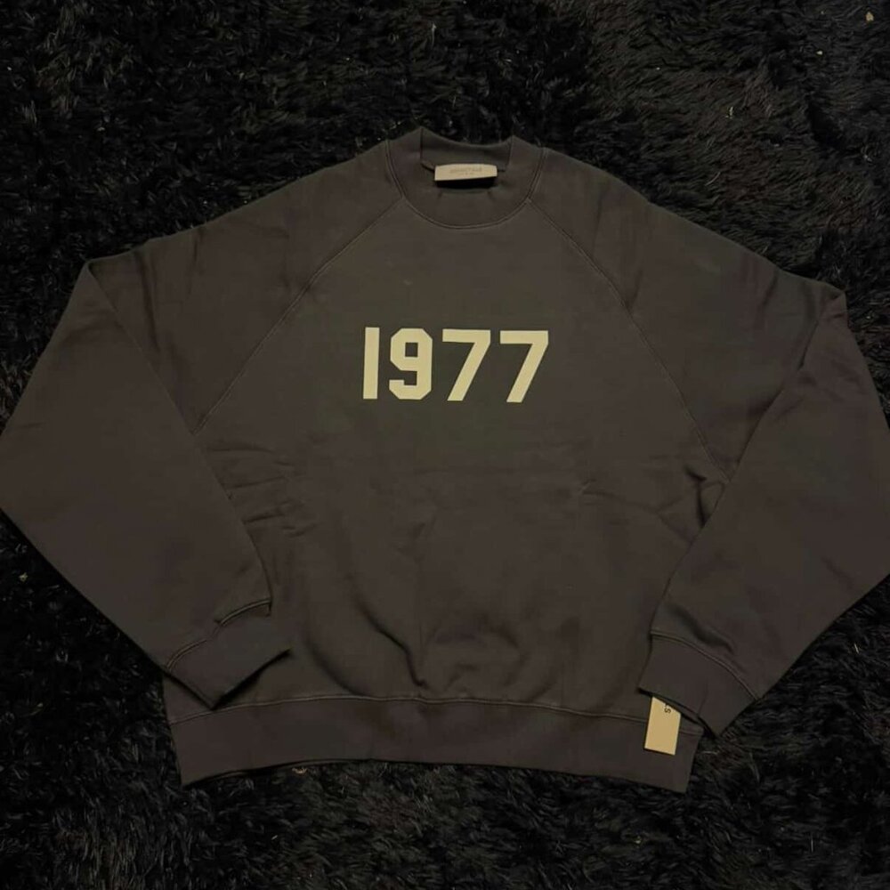 Fear Of God Essentials 1977 Iron Crewneck SS22 Size XL Brand New